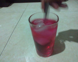 Foto langkah ke 3 dari resep Es Sirup Segar.