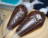 Foto langkah ke 5 dari resep Soes Cokelamud (Cokelat Kelapa Muda).