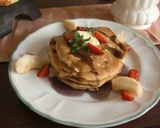 Foto langkah ke 8 dari resep Oatmeal Strawberry Yoghurt Pancake.