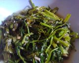 Foto langkah ke 5 dari resep Kangkung Genjer Perpaduan Pedas.