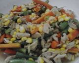 Foto langkah ke 3 dari resep Tumis sayur suwir ayam.