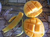 Bihun Kukus Mangga Saus Santan