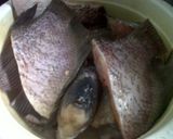Foto langkah ke 1 dari resep Gurame Asam Manis.