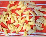 Foto langkah ke 5 dari resep Ravioli homemade dengan simple bolognese.