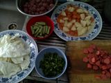 Sop Campur Sosis dan Bola Daging