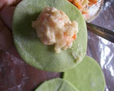 Foto langkah ke 8 dari resep Spinaci Ravioli Contenuto di verdure gamberetti.