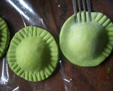 Foto langkah ke 9 dari resep Spinaci Ravioli Contenuto di verdure gamberetti.