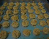 Foto langkah ke 4 dari resep C0RN FLAKES COOKIES.
