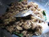 Dadar Mawar Cokelat Kelapa