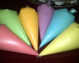 Foto langkah ke 4 dari resep Rainbow Steam Roll Cake.