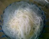 Foto langkah ke 1 dari resep Bihun kukus.