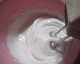 Foto langkah ke 2 dari resep Chiffon cake ketan hitam.