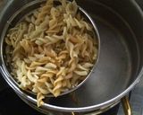 Foto langkah ke 1 dari resep Fusilli Cheese.