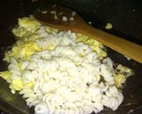 Foto langkah ke 2 dari resep ORAK ARIK MAKARONI DENGAN TELUR.