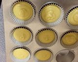 Foto langkah ke 3 dari resep Christmas (pre) cupcake.
