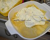 Foto langkah ke 5 dari resep Lasagne Daging Giling dan Sosis.