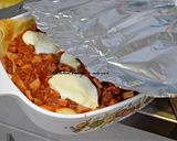 Foto langkah ke 7 dari resep Lasagne Daging Giling dan Sosis.