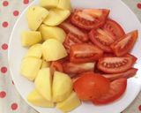 Foto langkah ke 2 dari resep Tomato Fish Soup.