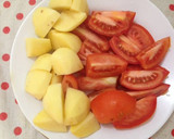 Foto langkah ke 2 dari resep Tomato Fish Soup.