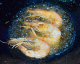 Foto langkah ke 7 dari resep Mie Udang Saus Sosis bolognaise.