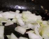 Foto langkah ke 10 dari resep Pasta with Zucchini and Mushroom in Tomato Sauce.