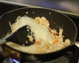 Foto langkah ke 6 dari resep Bihun Superior Aglio Olio.