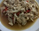 Foto langkah ke 3 dari resep Tumis Tahu Jamur Tiram.