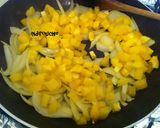 Foto langkah ke 4 dari resep Cheesy Beef Burritos.