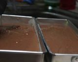 Foto langkah ke 8 dari resep Canary Chocolate Brownies.