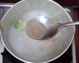 Foto langkah ke 5 dari resep Chicken Lemon Soy Sauce Soup.