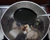 Foto langkah ke 8 dari resep Chicken Lemon Soy Sauce Soup.