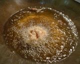 Foto langkah ke 5 dari resep Dynamite Chicken Ball.