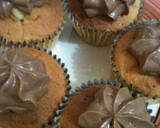 Foto langkah ke 5 dari resep Easy cupcake.