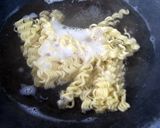 Foto langkah ke 1 dari resep Curry Noodle Soup.
