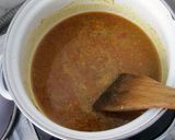 Foto langkah ke 2 dari resep Curry Noodle Soup.