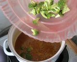 Foto langkah ke 3 dari resep Curry Noodle Soup.