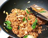 Foto langkah ke 3 dari resep Kimchi Bokkeumbap ( Nasi Goreng Kimchi ).