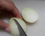 Foto langkah ke 3 dari resep How to Dice an Onion.