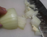 Foto langkah ke 4 dari resep How to Dice an Onion.