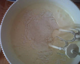 Foto langkah ke 2 dari resep Vanilla Fruit Cake (Orange & Strawberry).
