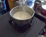 Foto langkah ke 4 dari resep Mandarin Surprise Cheesecake.