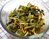 Foto langkah ke 2 dari resep Simple Dolsot Bibimbap (Seasoned Vegetable Rice Bowl).