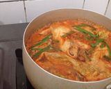 Foto langkah ke 1 dari resep Kimchi Jjigae.
