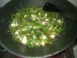 Tumis bawang lokio