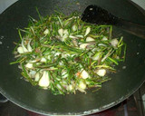 Foto langkah ke 4 dari resep Tumis bawang lokio.