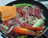 Foto langkah ke 3 dari resep Sapi Lada Hitam Minimalis.