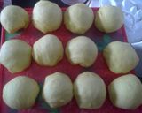 Foto langkah ke 4 dari resep Donat Sederhana.