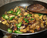 Foto langkah ke 5 dari resep GaJi BokKeum (Tumis Terong Cabe Ijo a la Korea).