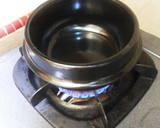 Foto langkah ke 1 dari resep Steamed Egg in Stone Pot.