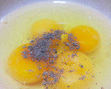 Foto langkah ke 3 dari resep Steamed Egg in Stone Pot.